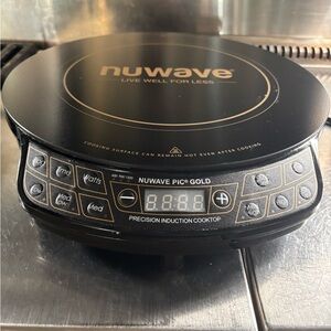 Nuwave Black Precision Induction Cooktop